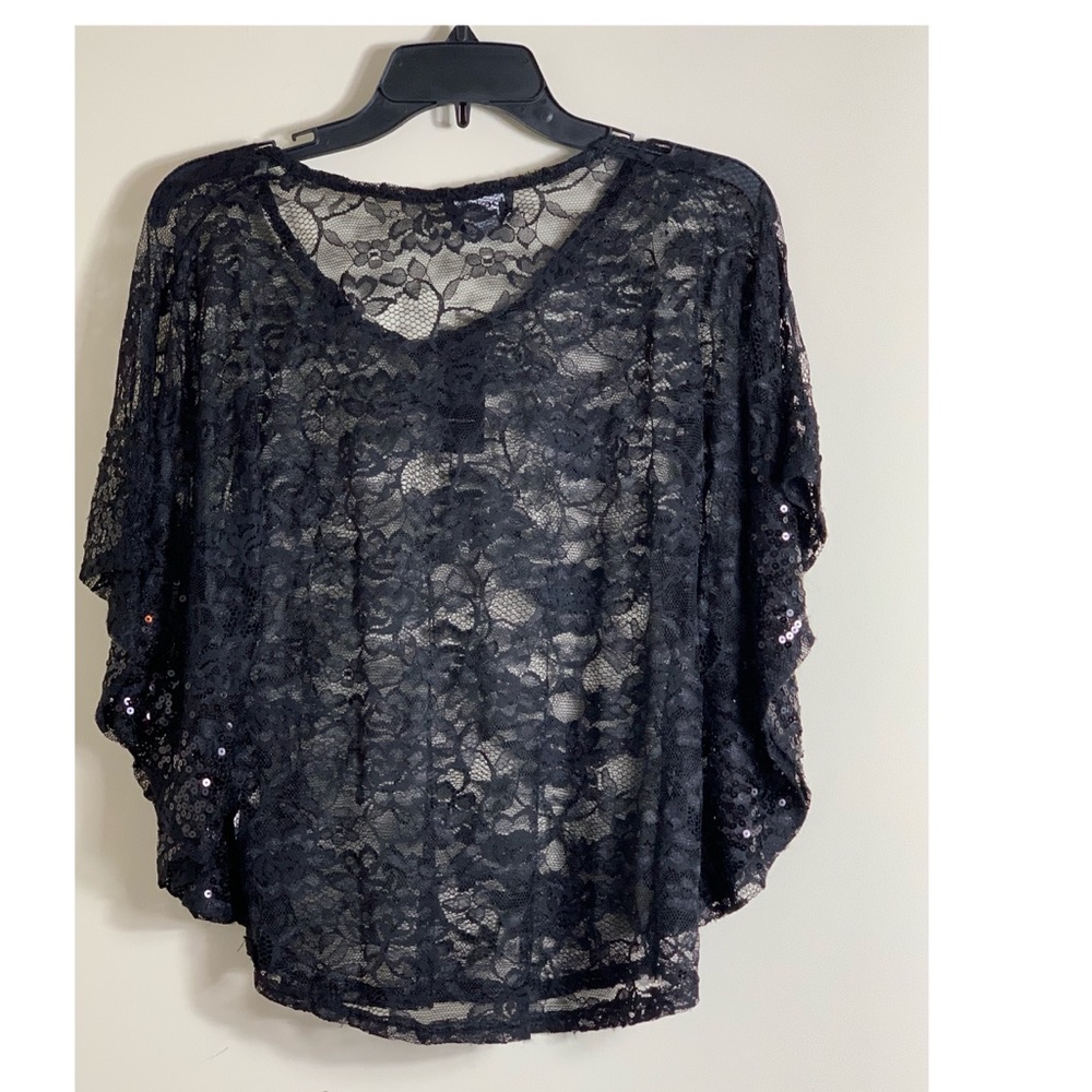Authentic BeBe Top - Picture 2 of 4